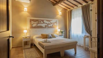 Doppia Superior | Minibar, una scrivania, Wi-Fi gratuito