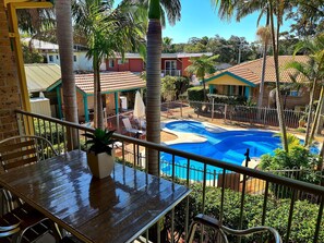 Outdoor pool - Beaches Serviced Apartments (Nelson Bay)