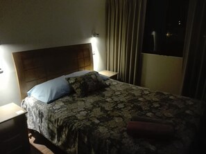 Double Room | Desk, laptop workspace, iron/ironing board, free WiFi