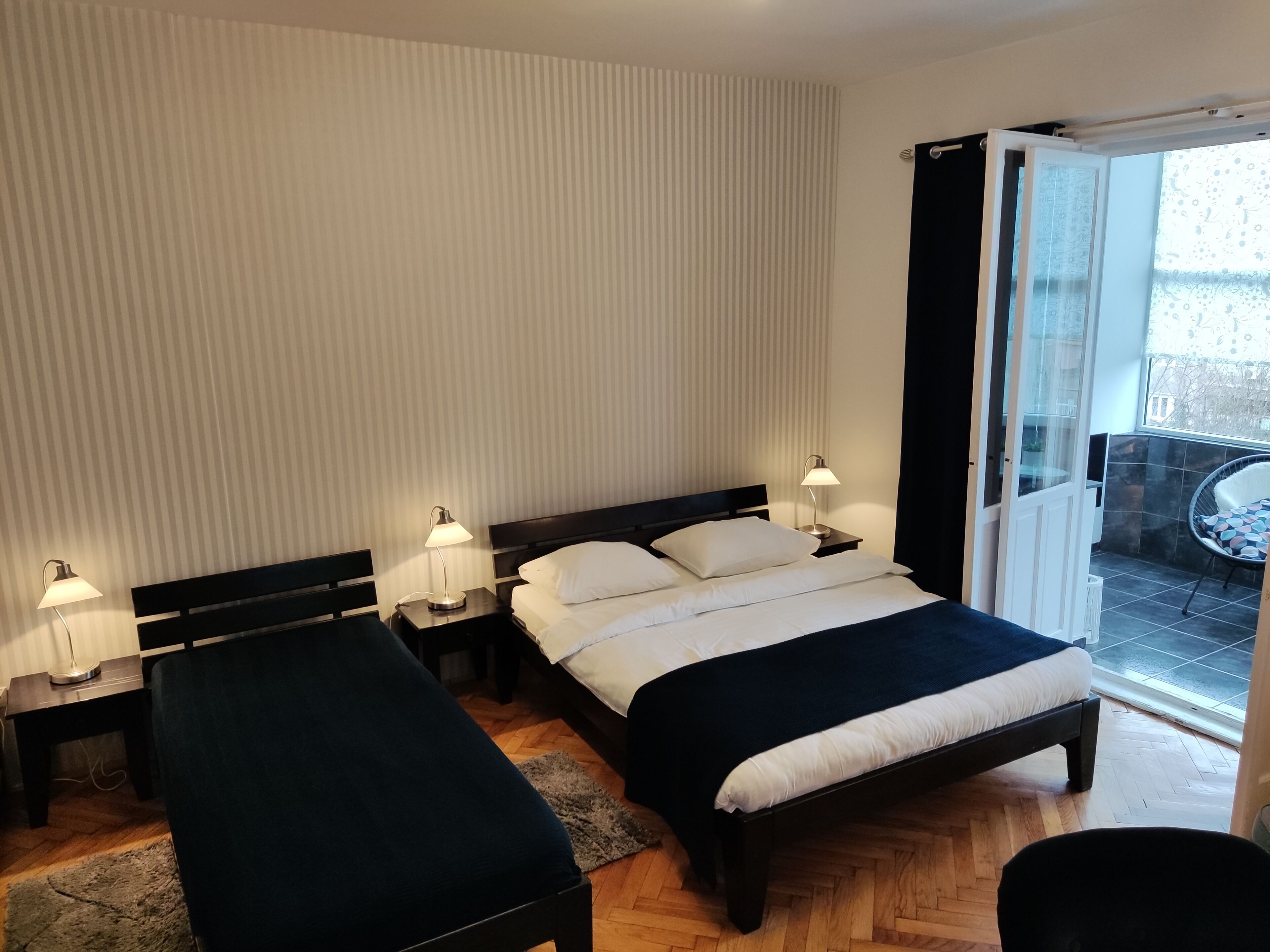 Double or Twin Room, External Private Bathroom, Private Balcony, Courtyard View (Shared Apartment) | Premium bedding, individually decorated, individually furnished, desk