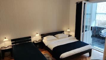 Double or Twin Room, External Private Bathroom, Private Balcony, Courtyard View (Shared Apartment) | Premium bedding, individually decorated, individually furnished, desk