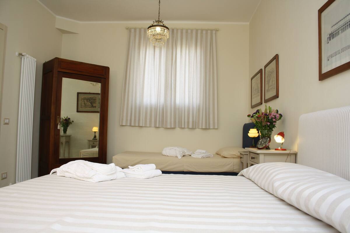 Select Comfort beds, soundproofing, free WiFi