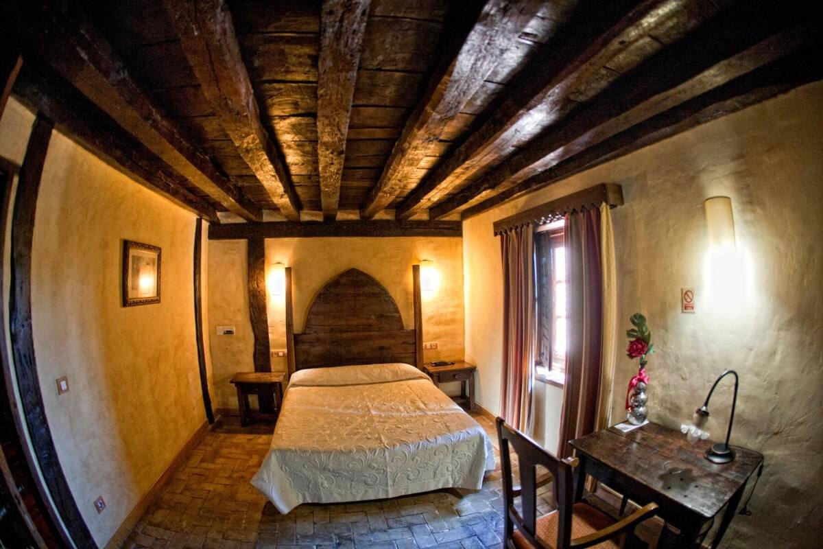 minibar, in-room safe, individually decorated, individually furnished