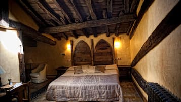 Minibar, in-room safe, individually decorated, individually furnished