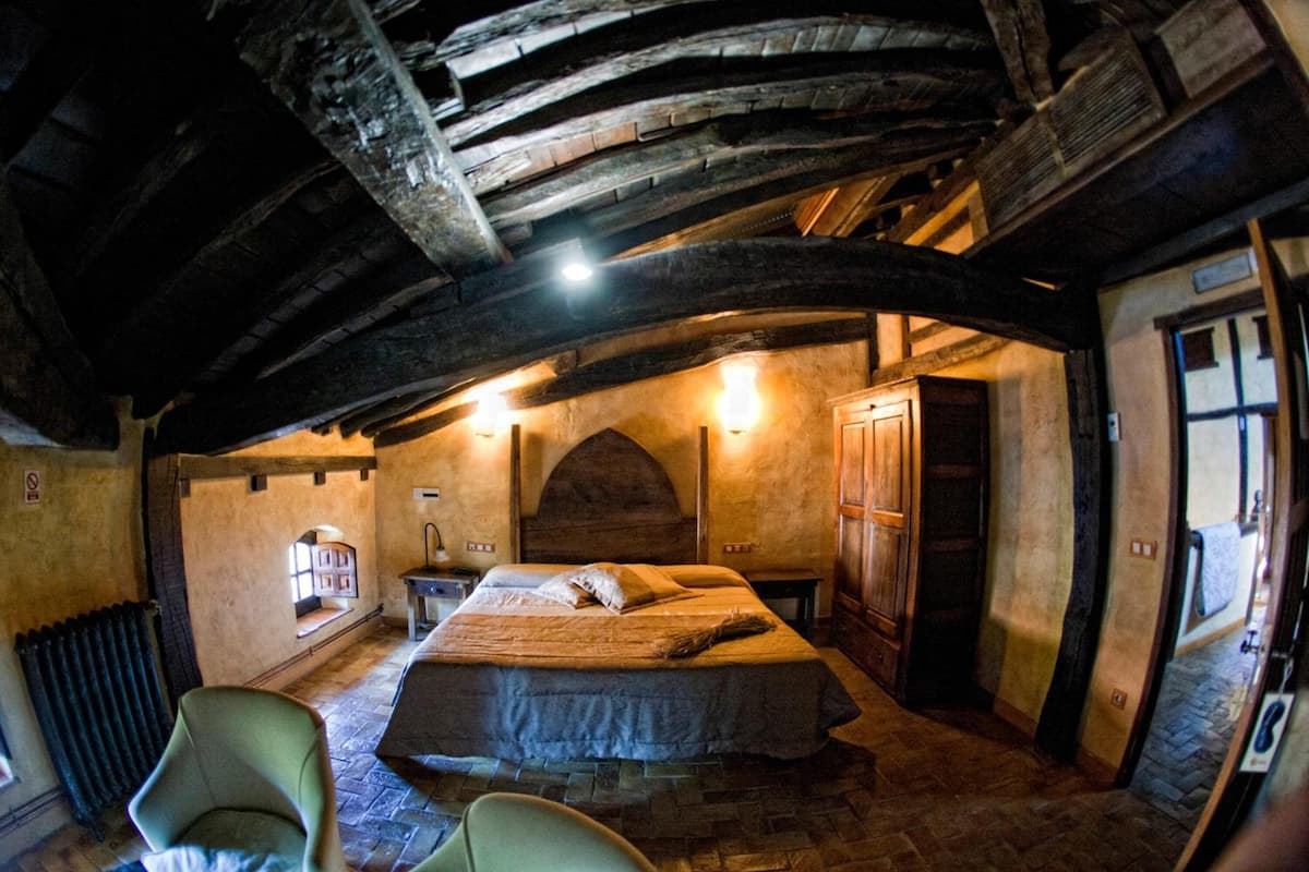 minibar, in-room safe, individually decorated, individually furnished