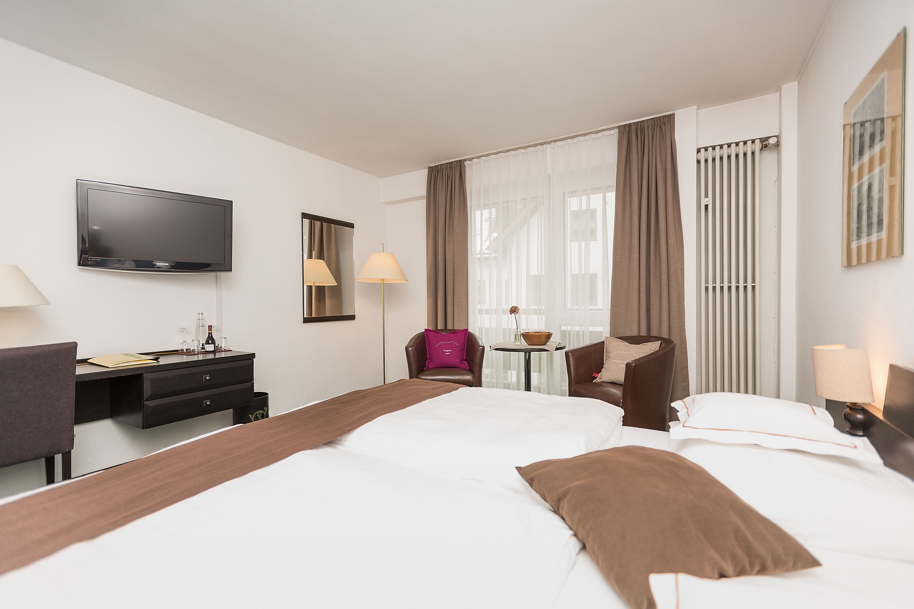 standard double room | hypo-allergenic bedding, in-room safe, desk, soundproofing