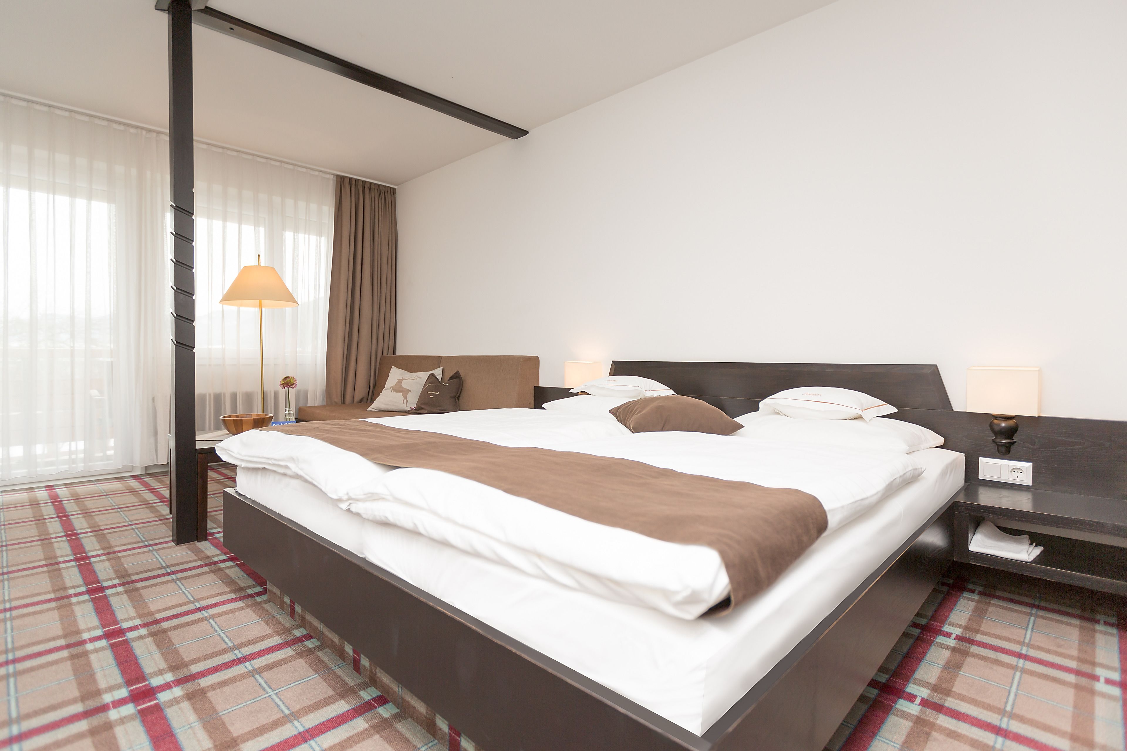 comfort double room, mountain view | hypo-allergenic bedding, in-room safe, desk, soundproofing