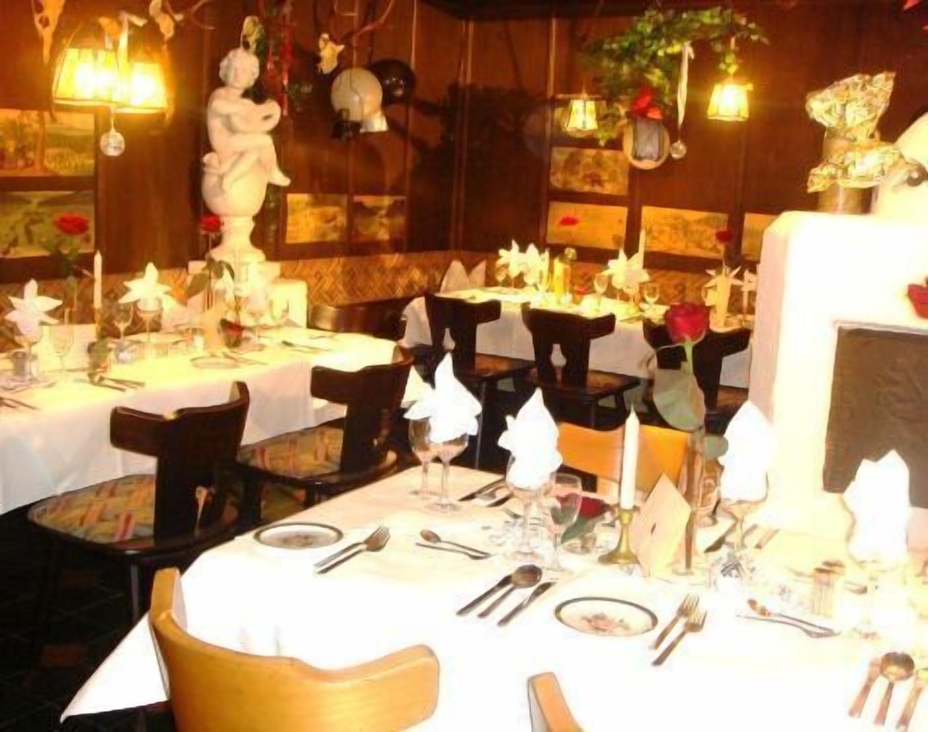 lunch and dinner served, regional cuisine