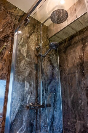 Kamar Double, ensuite, pemandangan laut | Kamar mandi