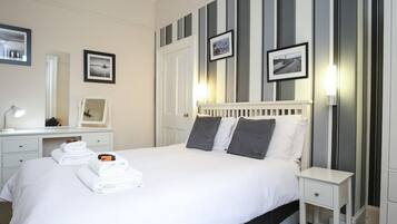 Chambre Double, salle de bains attenante