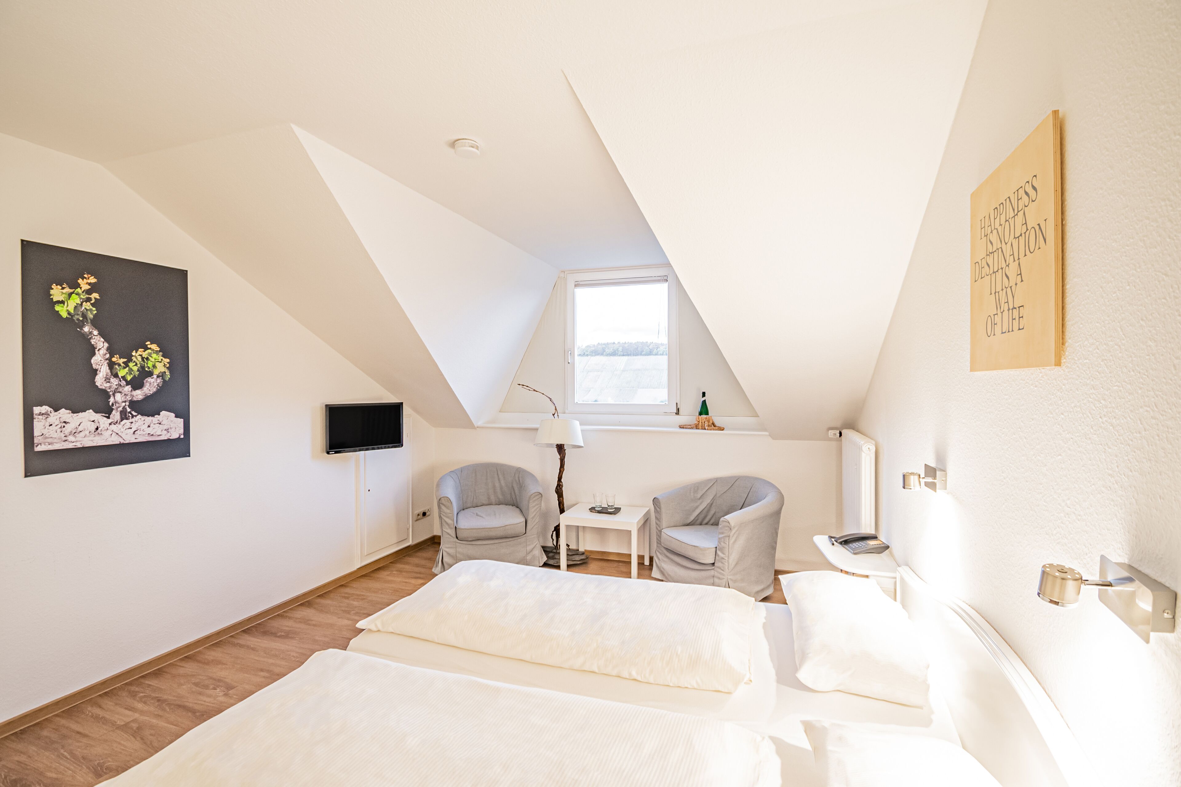 standard double room | 1 bedroom, hypo-allergenic bedding, blackout curtains