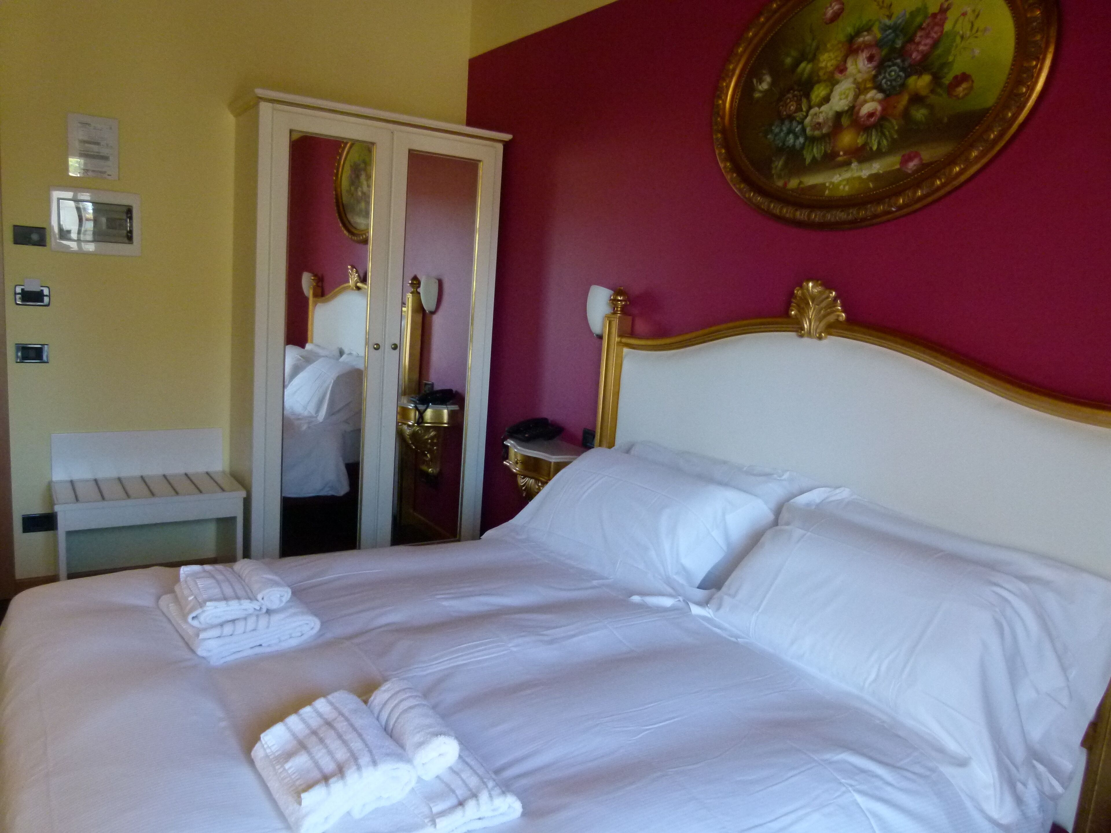 comfort double room, balcony | down duvets, minibar, in-room safe, individually furnished