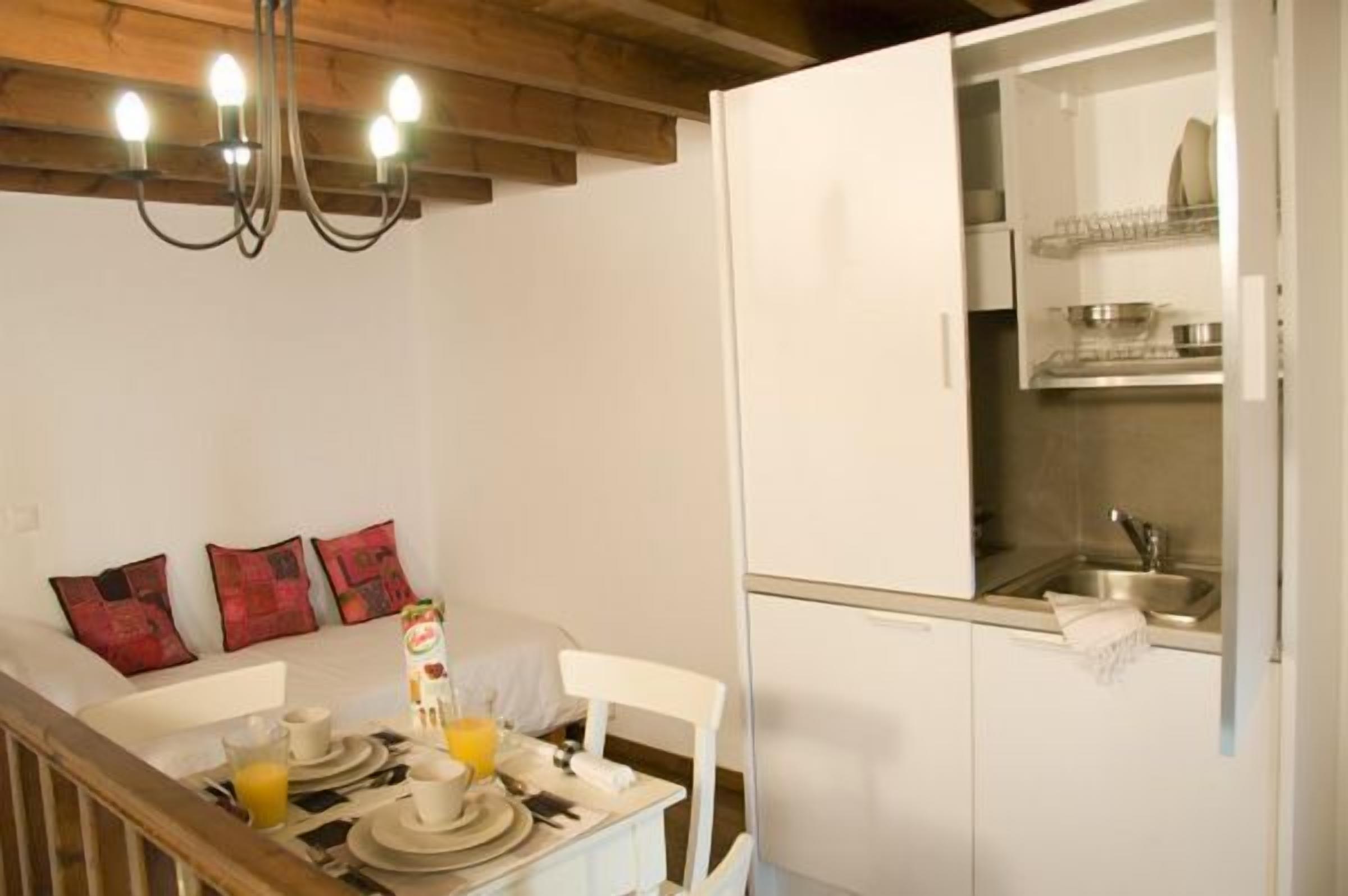 studio | private kitchenette | full-sized fridge, coffee/tea maker, cookware/dishes/utensils