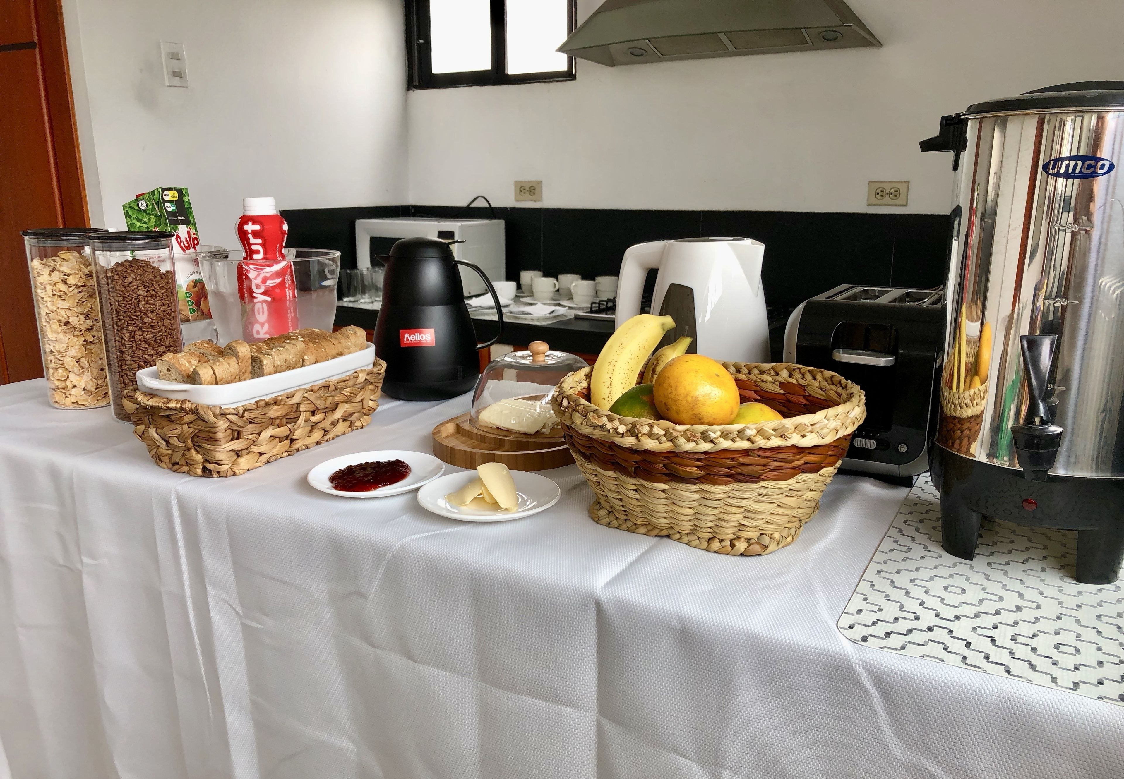 daily continental breakfast (usd 4 per person)