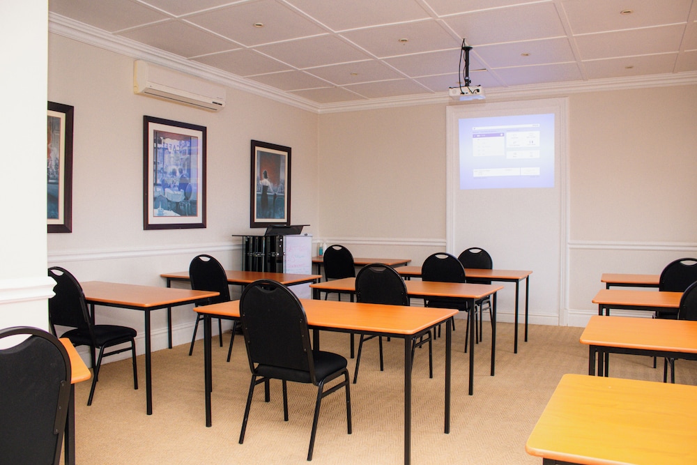 Roseland House by null