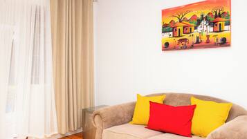 Double Room (1) | Premium bedding, down comforters, in-room safe, individually decorated