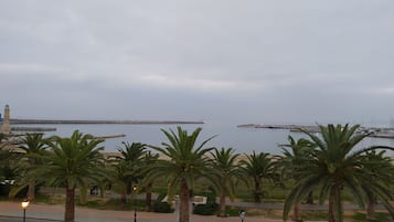 Quarto casal superior, vista para o mar | Vista para praia/oceano