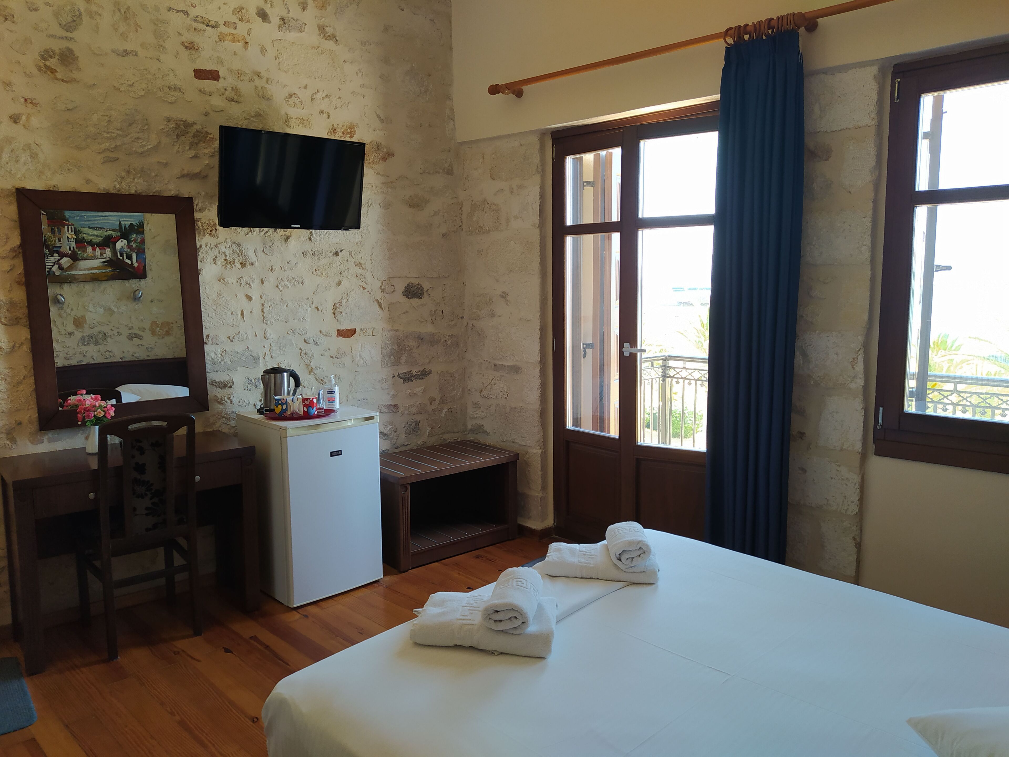 superior double room, sea view | 1 bedroom, in-room safe, desk, blackout curtains