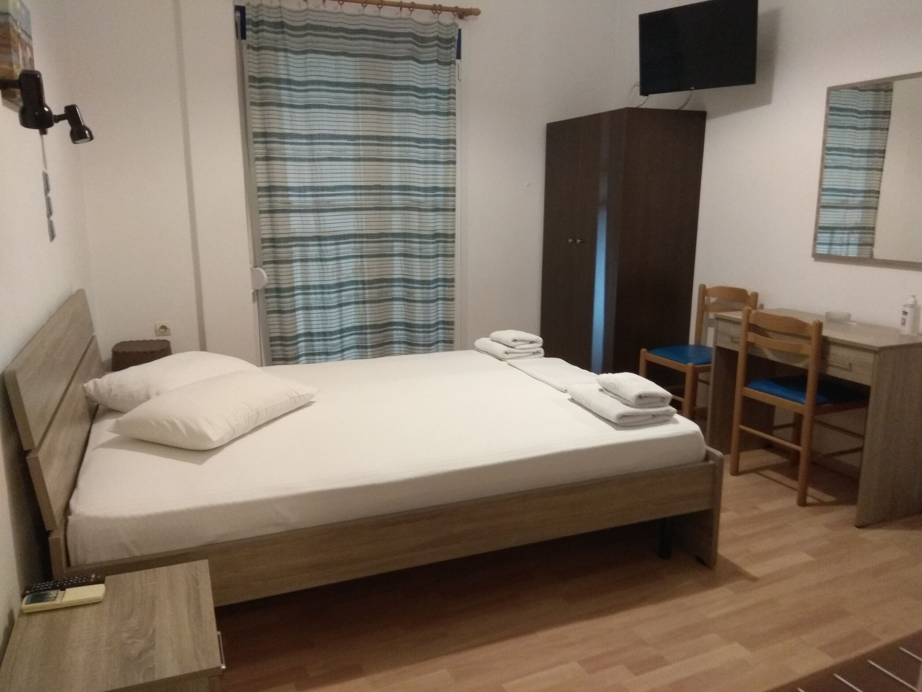 studio | 1 bedroom, in-room safe, desk, blackout curtains