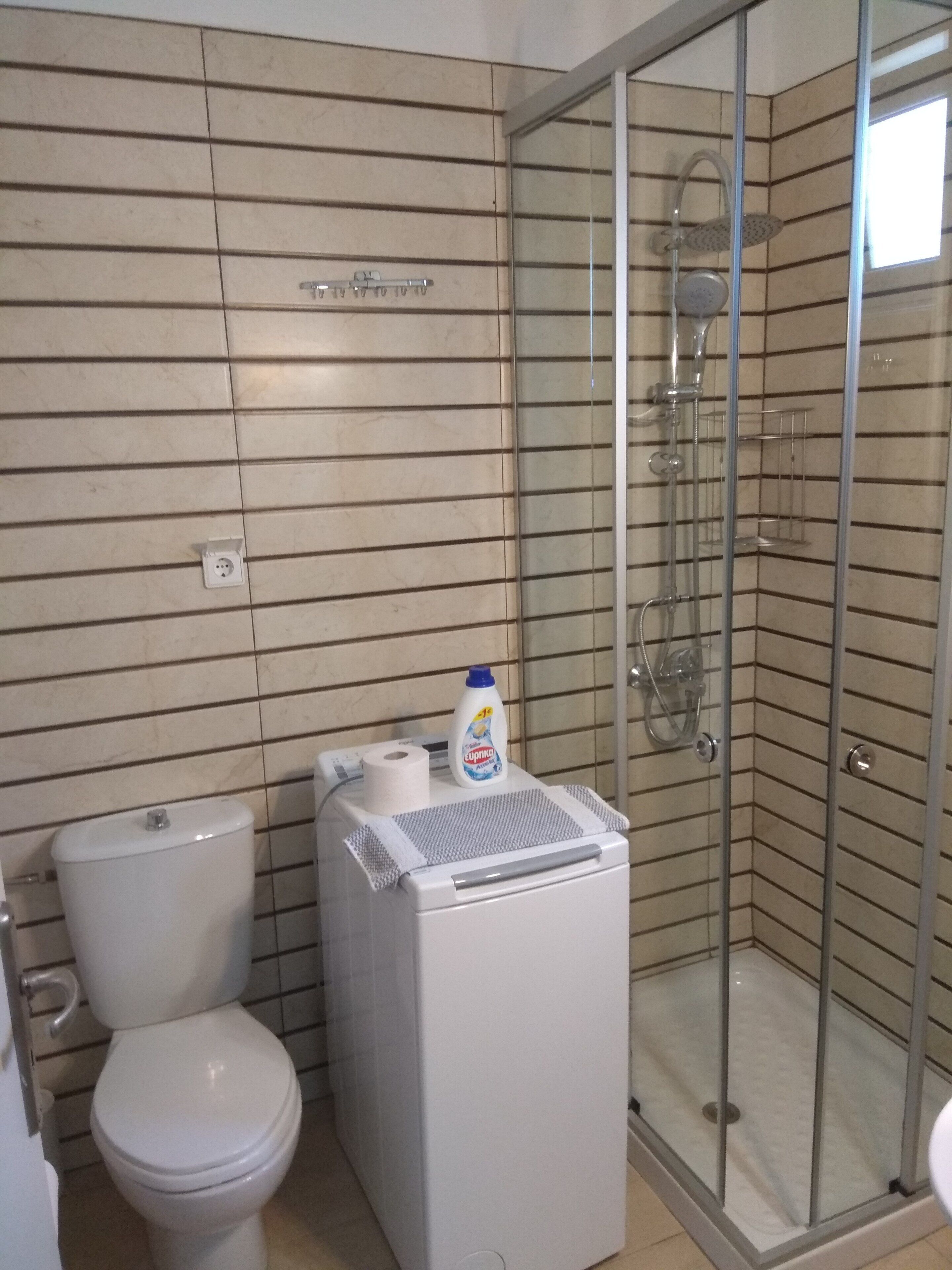 apartment | bathroom | shower, rainfall showerhead, free toiletries, hair dryer