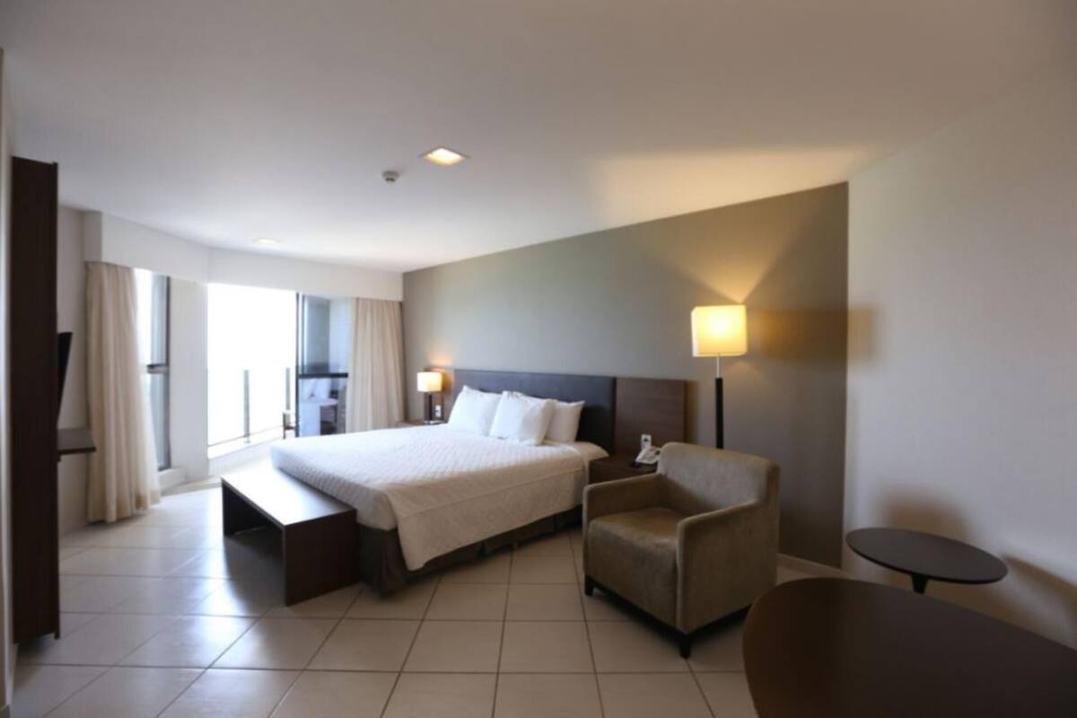 Minibar, in-room safe, desk, iron/ironing board