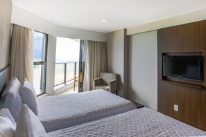 Minibar, in-room safe, desk, iron/ironing board - Transamerica Prestige Recife - Boa Viagem (Recife)