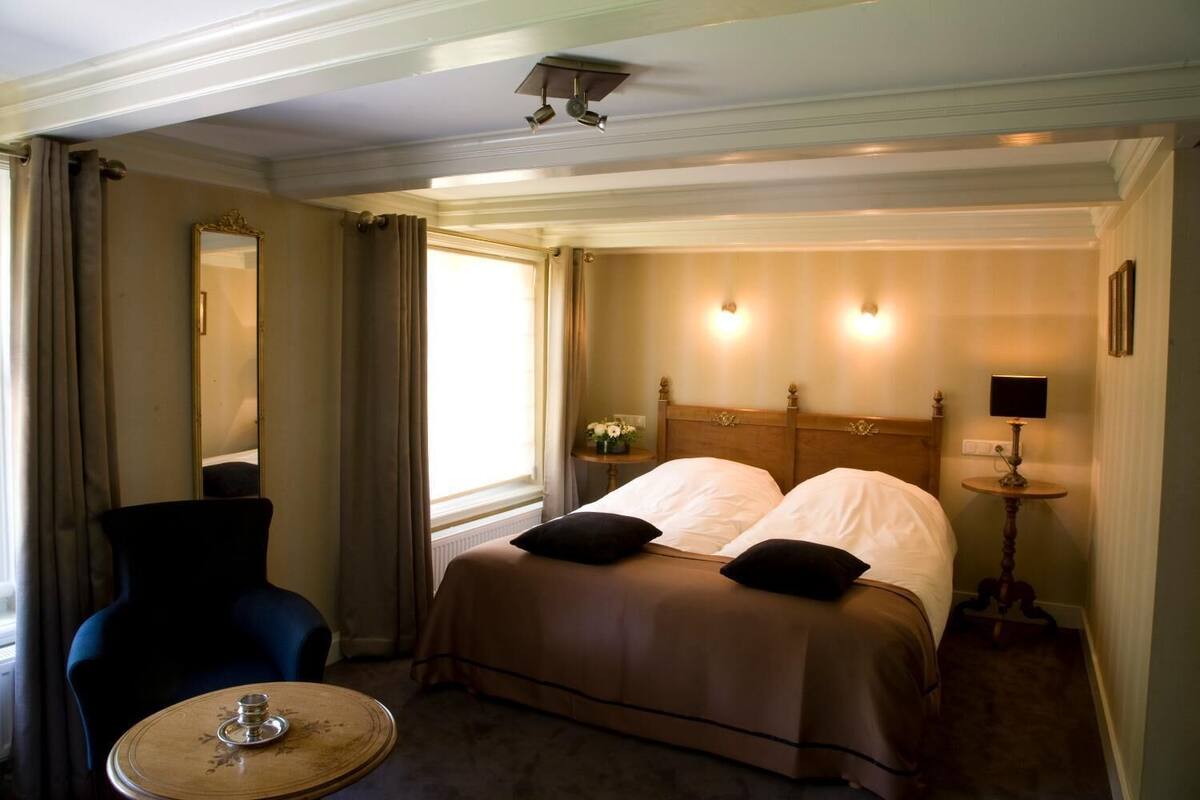 iron/ironing board, free wifi, bed sheets