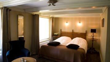 Een strijkplank/strijkijzer, gratis wifi, beddengoed