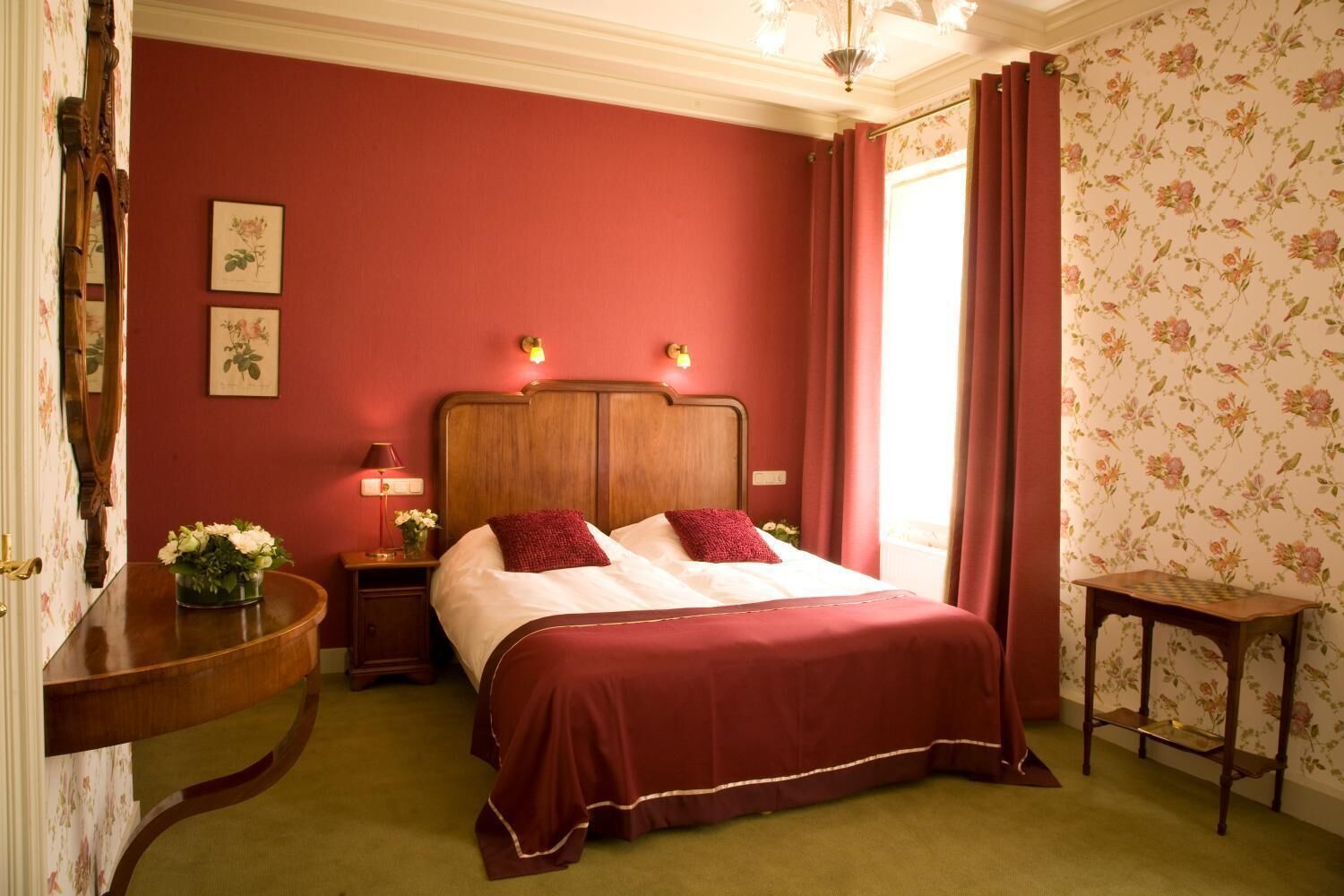 Iron/ironing board (on request), free WiFi, bed sheets