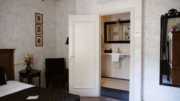 Iron/ironing board (on request), free WiFi, bed sheets