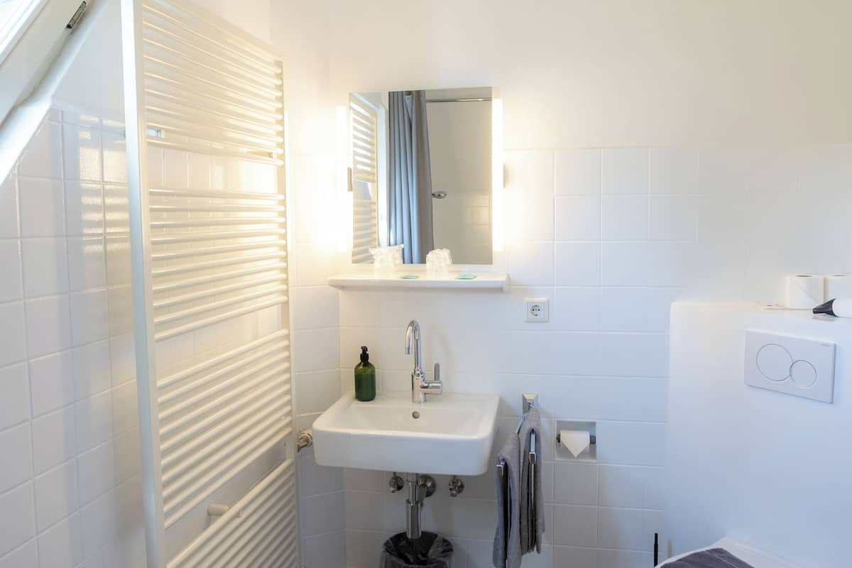 Eenpersoonskamer | Luxe beddengoed, donzen dekbedden, pillowtop-bedden