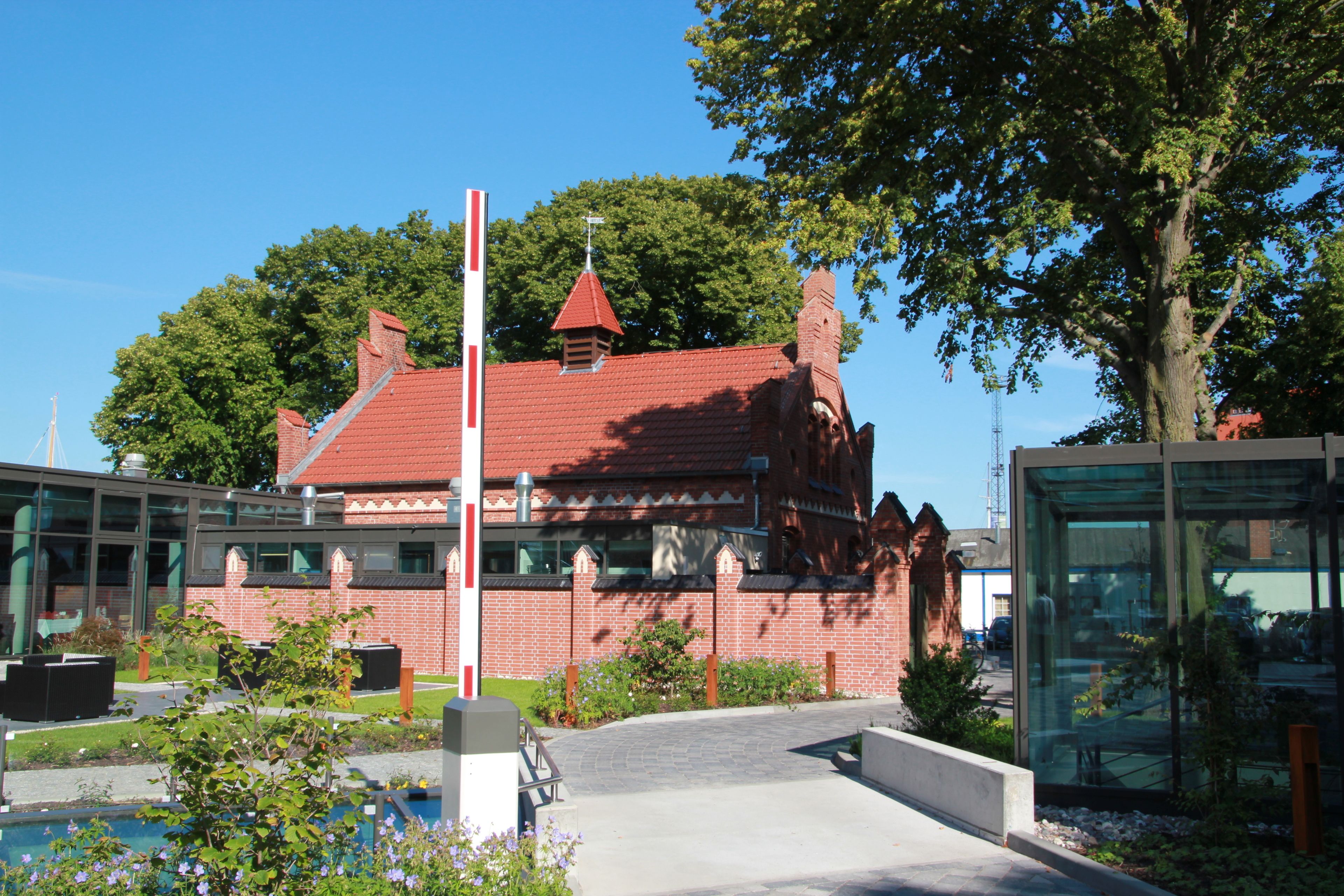 self-parking (surcharge) 14 per day