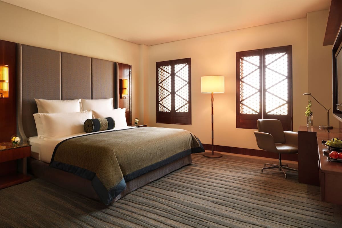 Egyptian cotton sheets, premium bedding, memory foam beds, minibar