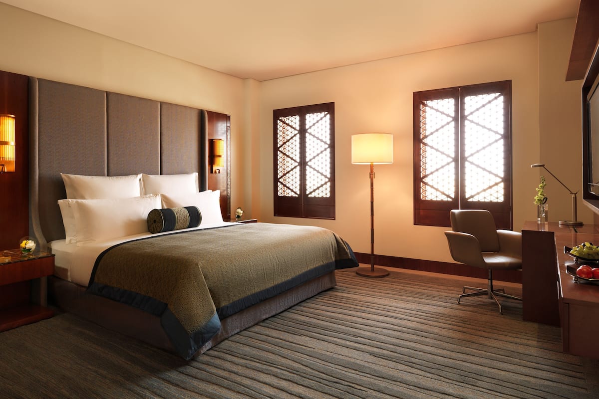 Egyptian cotton sheets, premium bedding, memory foam beds, minibar