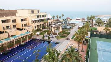 Deluxe suite, balkon, uitzicht op zee | Uitzicht op strand/zee