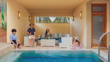 2 kolam renang outdoor, dengan cabana (dengan biaya tambahan)