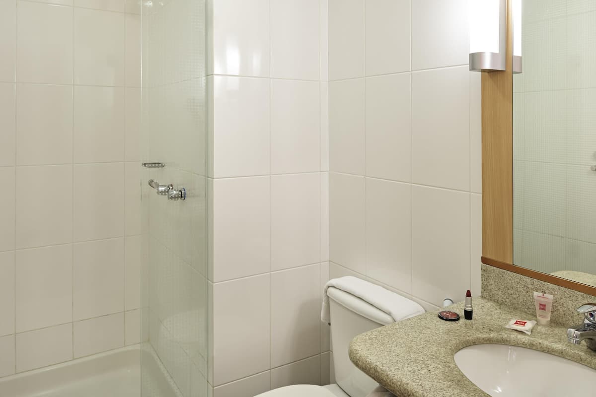 Minibar, in-room safe, desk, soundproofing