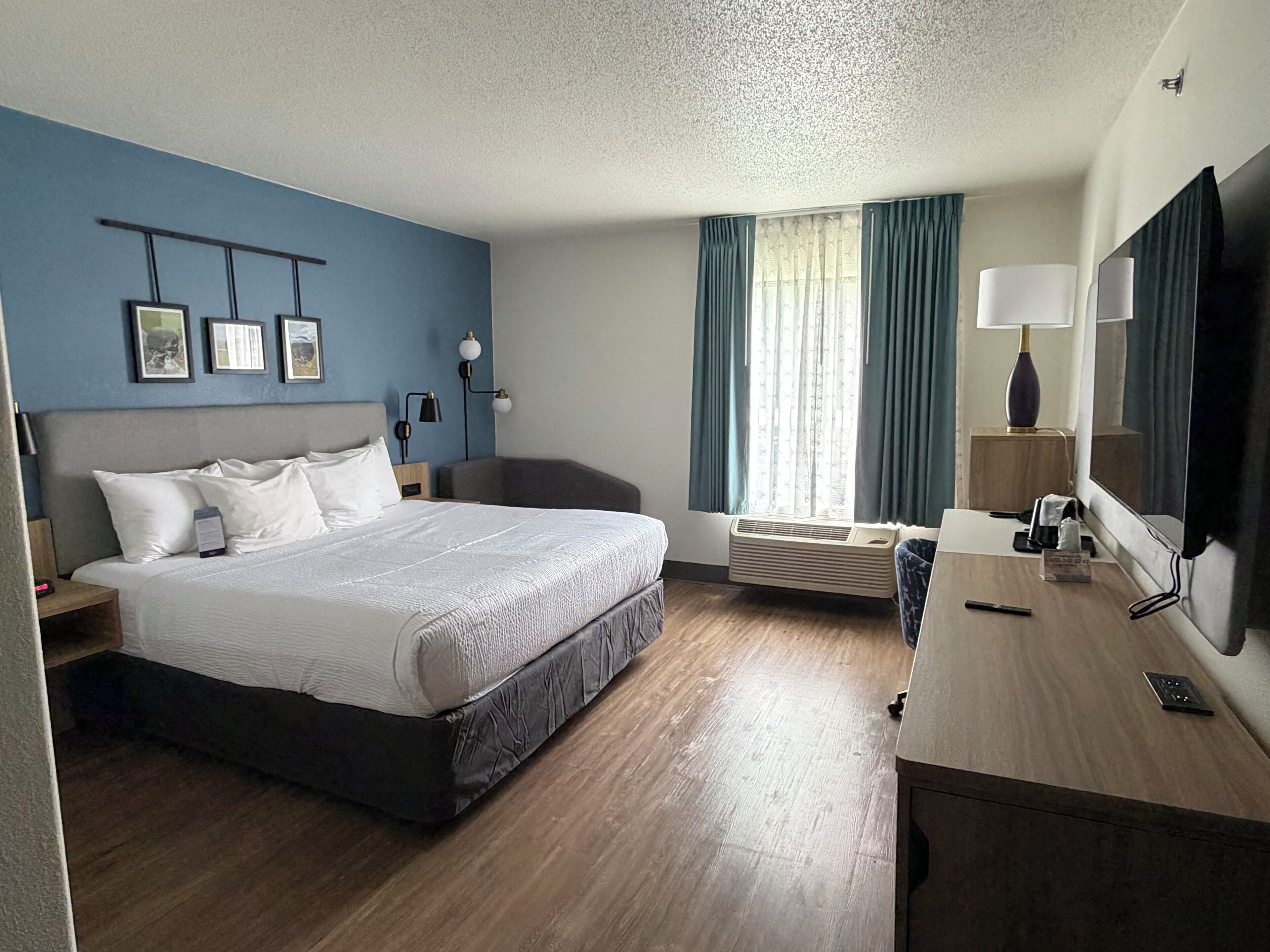 Desk, blackout drapes, iron/ironing board, free WiFi