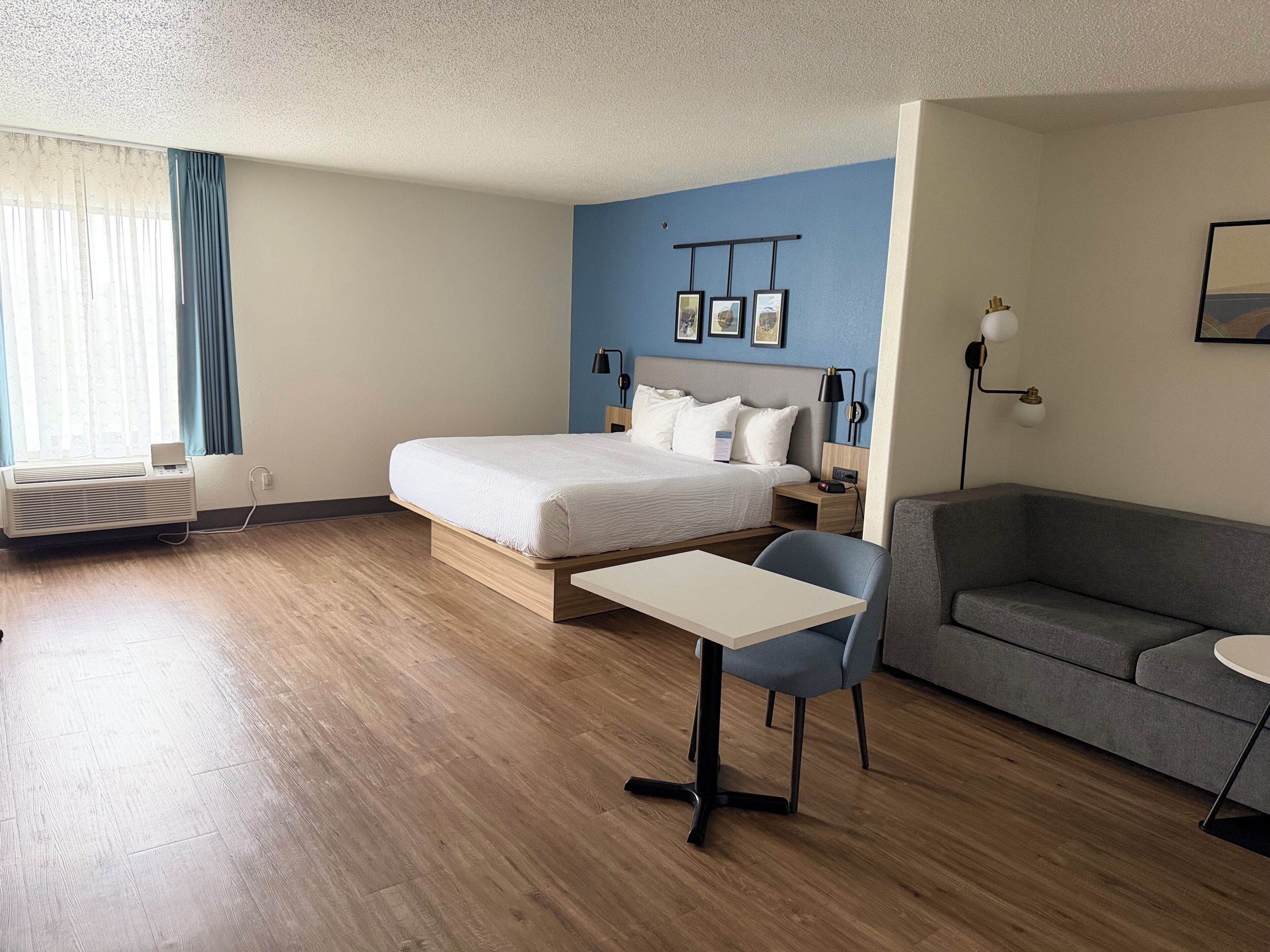 Desk, blackout drapes, iron/ironing board, free WiFi