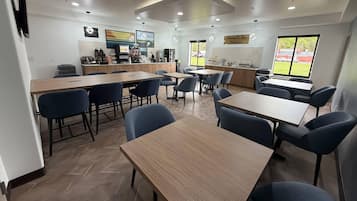 Déjeuner continental gratuit tous les jours