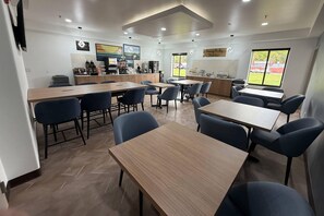 Café da manhã continental grátis todos os dias