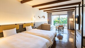 A hotel room with two beds, a desk, and a balcony with curtains. - Miyako Resort Shima Bayside Terrace (Shima)