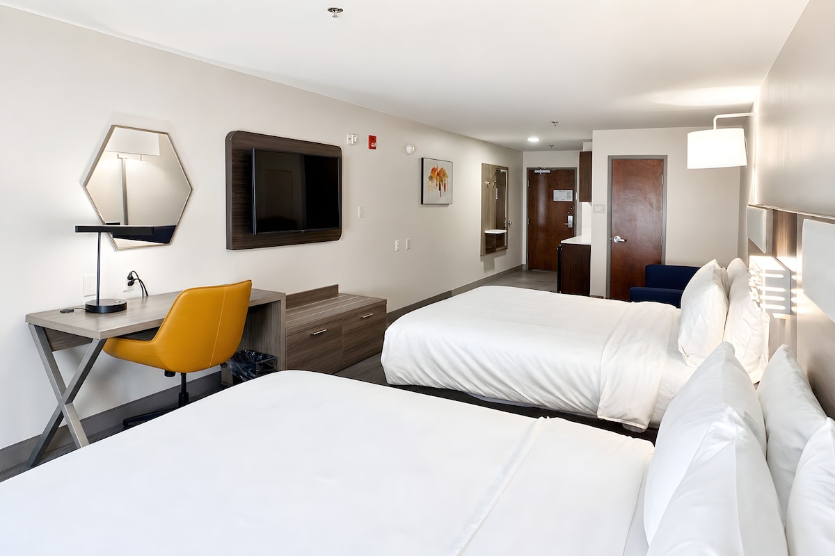Suite, 2 camas Queen size, con acceso para personas discapacitadas (Comm) | Sábanas de algodón egipcio y ropa de cama de alta calidad