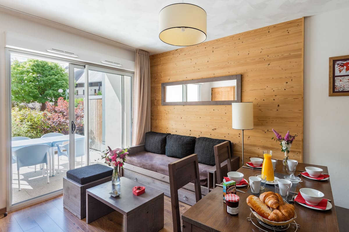Appartement 24, 1 slaapkamer | Woonruimte | Een televisie