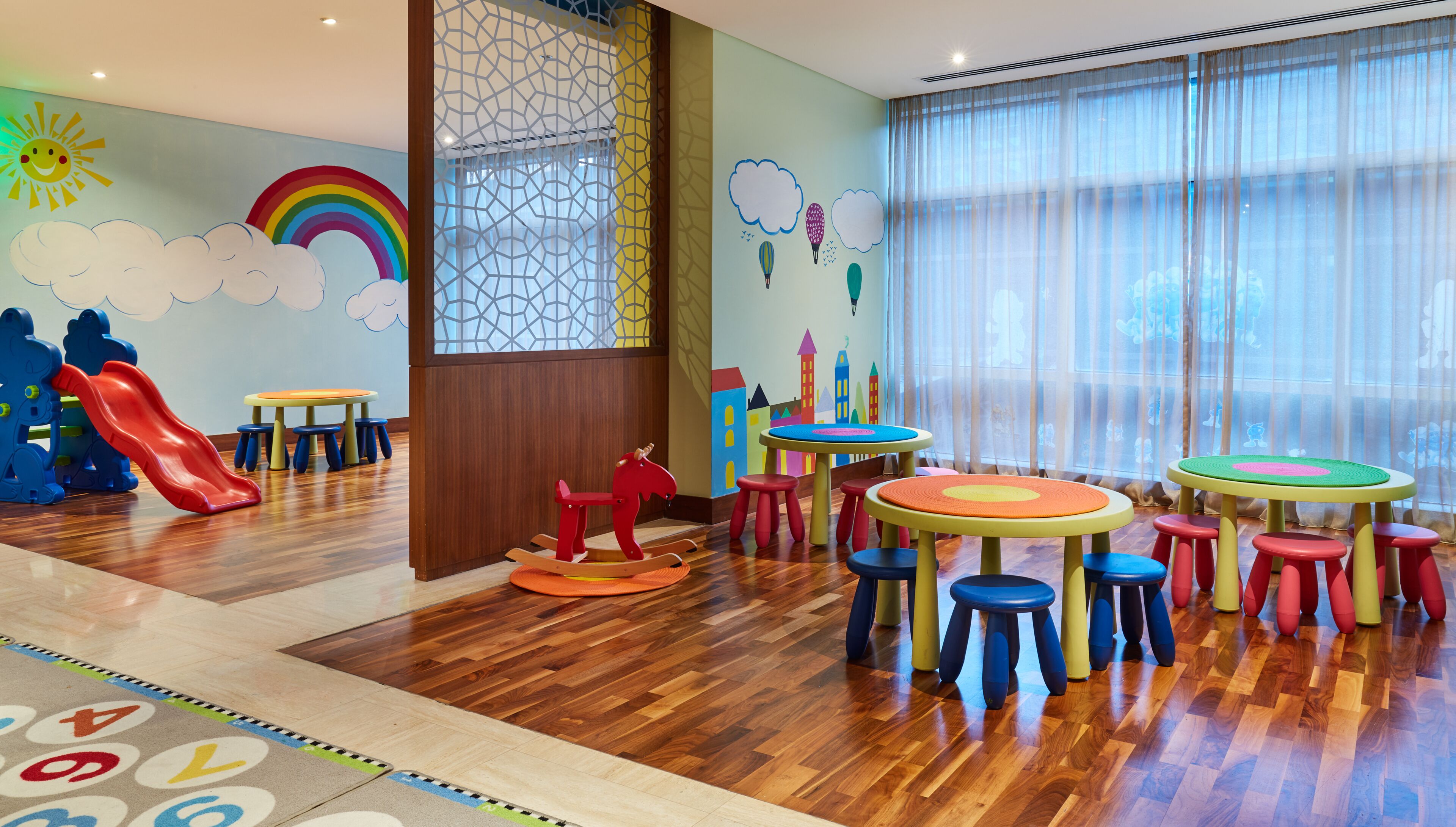 Área de juegos infantiles bajo techo