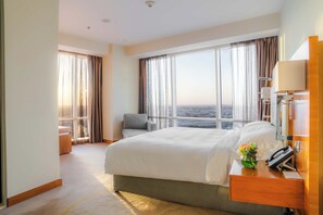 Egyptian cotton sheets, premium bedding, minibar, in-room safe - InterContinental Doha The City by IHG (Doha)