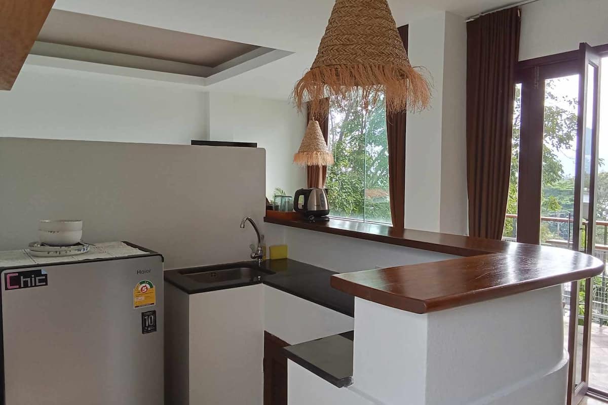 deluxe room, 1 bedroom | 2 bedrooms, hypo-allergenic bedding, desk, free wifi