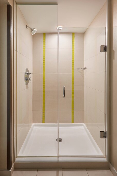 SpringHill Suites by Marriott Toronto Vaughan - Image 32