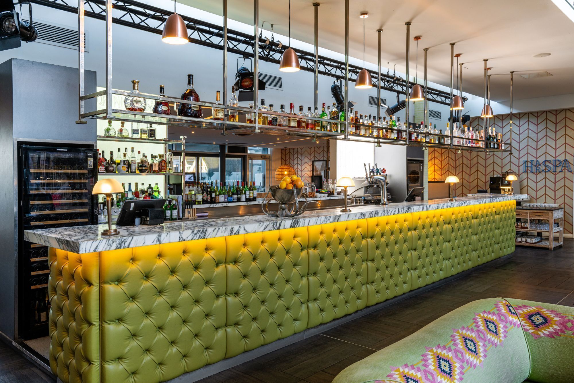 2 restaurants, breakfast, lunch, dinner served; british cuisine