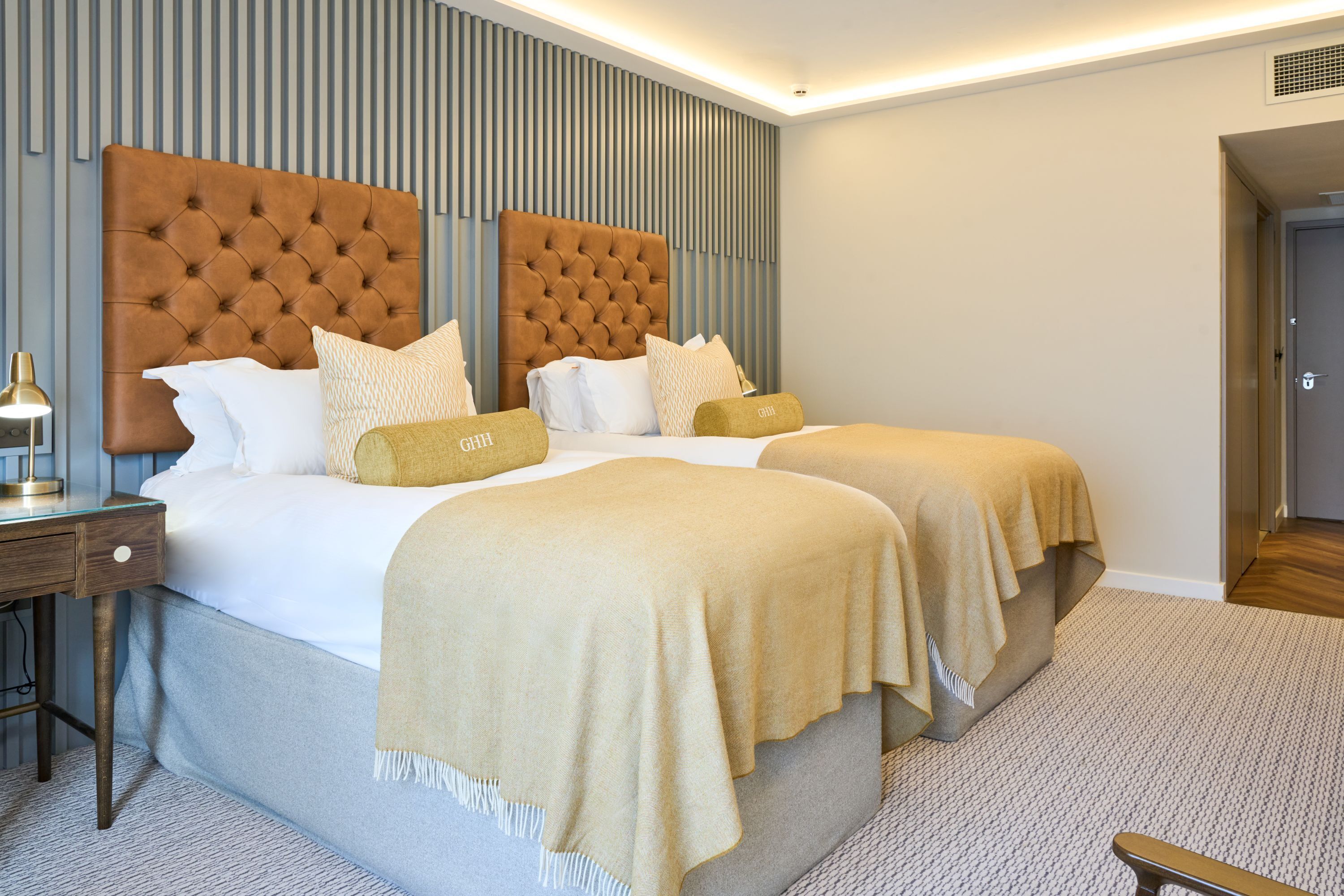 Egyptian cotton sheets, in-room safe, desk, laptop workspace